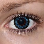 Be cool v detailu na původní barvě očí hnědé